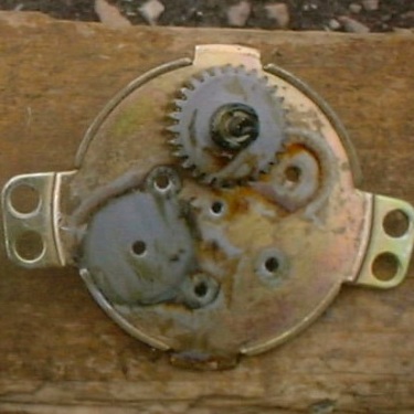 motor failed gearteeth4.JPG (41429 bytes)